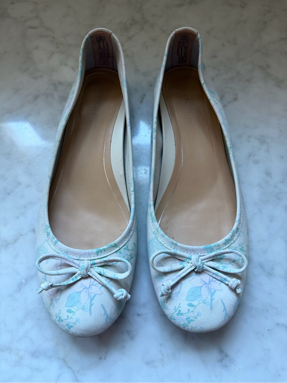 Vionic Callisto Floral Bow Ballet Flats - Cream/Light Blue